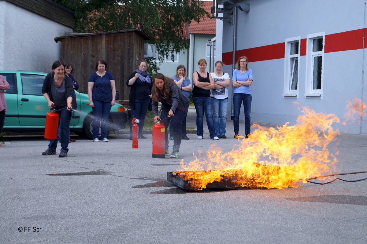 2016_06_09 - Schulung_Brandschutzhelfer KiTa (13)-2000px